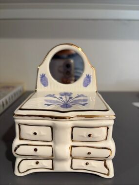 Decorative White Ceramic Jewelry Chest with Blue Floral Motif and Gold Trim
